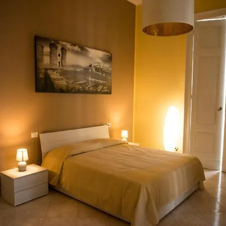 Maria Mari House * نابولي